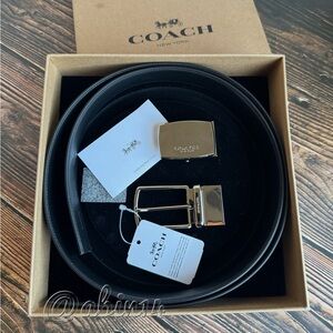 NWT Coach Signature Black Cut-to-Size Reversible Belt in a Gift Box